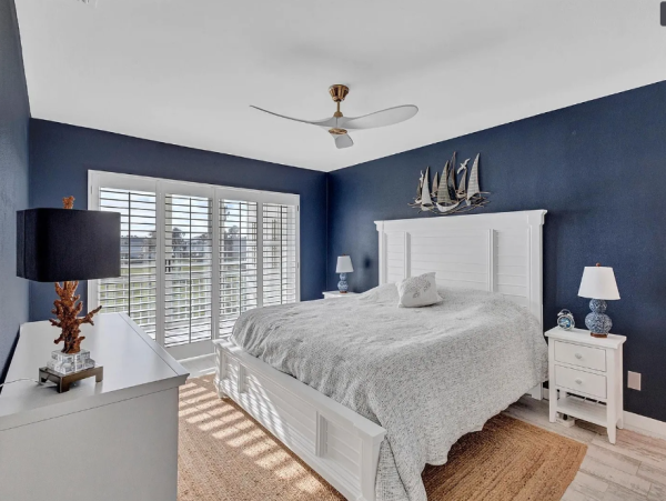 Luxurious Beachfront Condo in Longboat Key - Your Coastal Retreat Awaits